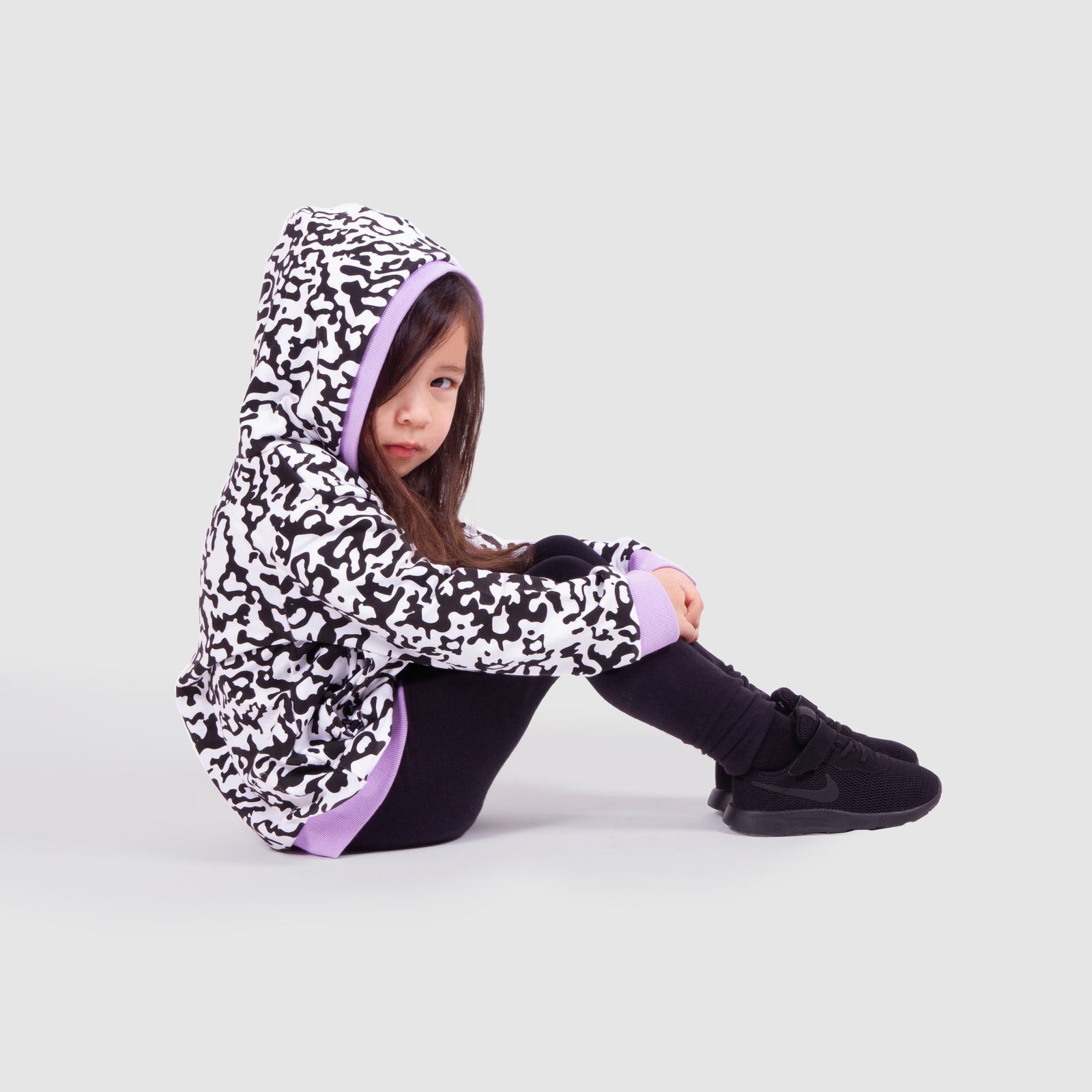 Amoeba - by Wade & Leta – BABES IN HOODS